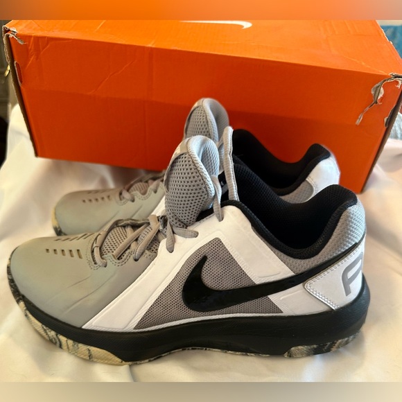 Nike Air Mavin Low Wolf Gray Metallic White Black Shoes 719924-005 Sz 7 With Box - Picture 5 of 10
